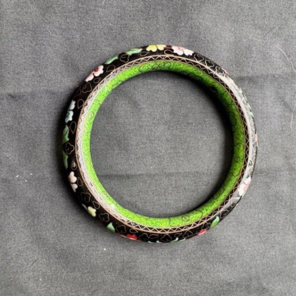 Vintage Chinese Cloisonne Enamel Floral Bangle Bracelet Green w Flowers 3.5 Dia